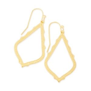 NWT Kendra Scott— Sophia Drop Earrings in Gold